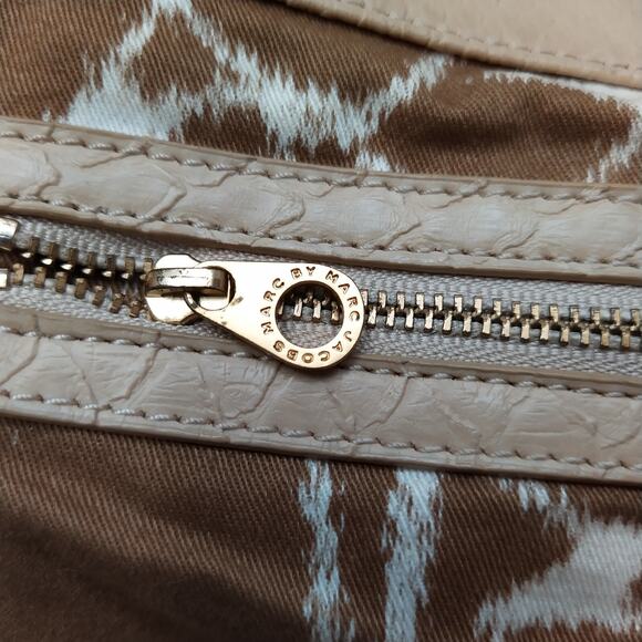 Marc by Marc Jacobs Hillier Beige Leather Snakeskin Embossed Shoulder Bag - Picture 15 of 16